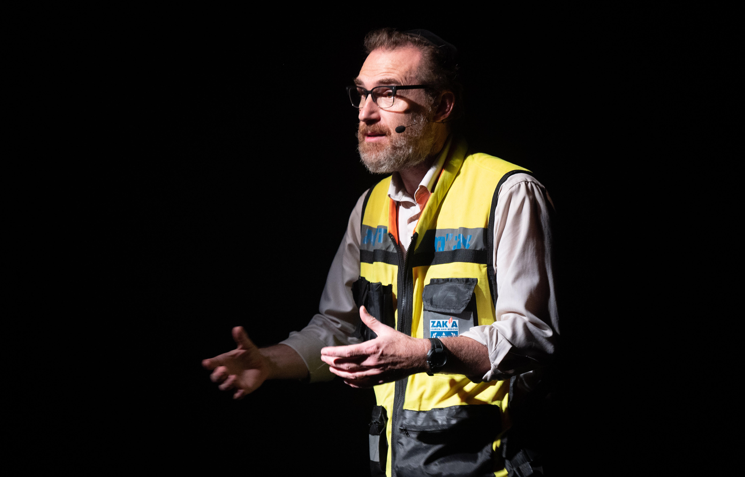 Theatre as Necessity in Disempowering Times
